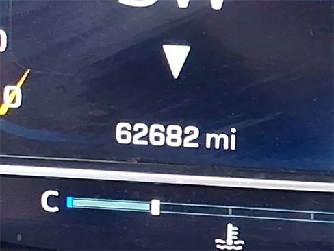 Used 2024 Chevrolet Tahoe Premier image 20