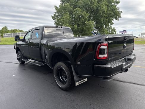 Used 2024 RAM 3500 Laramie w/ Night Edition AWD/4WD image 9