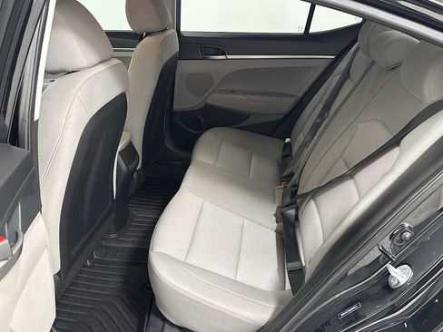Used 2018 Hyundai Elantra SE image 22