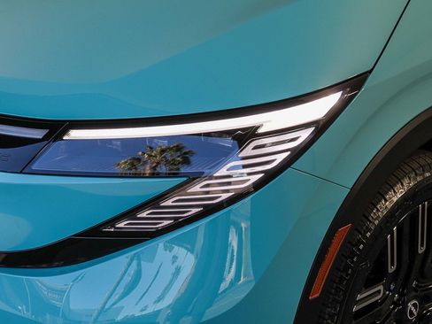 New 2026 Nissan Leaf Platinum+ image 4