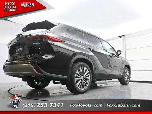 Used 2021 Toyota Highlander Platinum AWD/4WD image 21