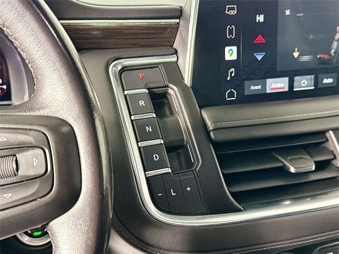 Used 2022 GMC Yukon XL SLE image 15