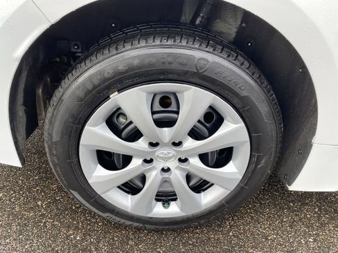 Used 2024 Toyota Corolla LE image 17