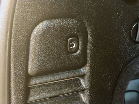 Used 2016 Jeep Grand Cherokee High Altitude AWD/4WD image 32