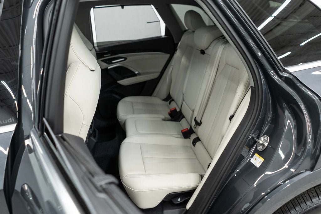 Used 2025 Audi Q5 Premium Plus AWD/4WD image 21