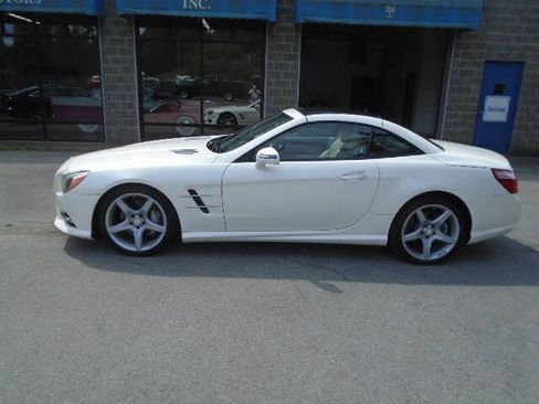 Used 2013 Mercedes-Benz SL 550 image 8