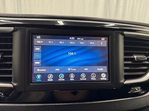 Used 2020 Chrysler Pacifica Touring w/ S Appearance Package FWD image 25