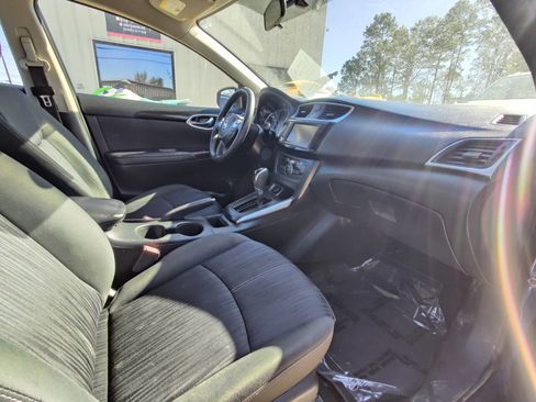 Used 2019 Nissan Sentra SV image 7
