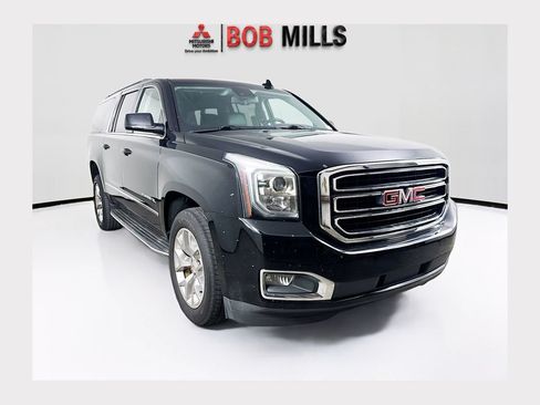 Used 2020 GMC Yukon XL SLT RWD image 1