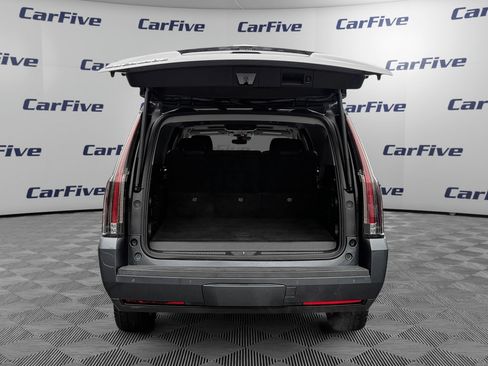 Used 2019 Cadillac Escalade ESV Luxury AWD/4WD image 11