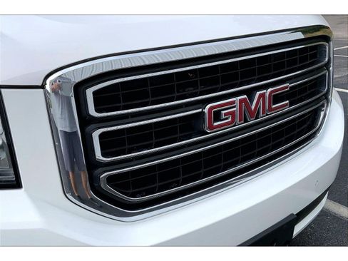 Used 2020 GMC Yukon SLT w/ Open Road Package AWD/4WD image 31