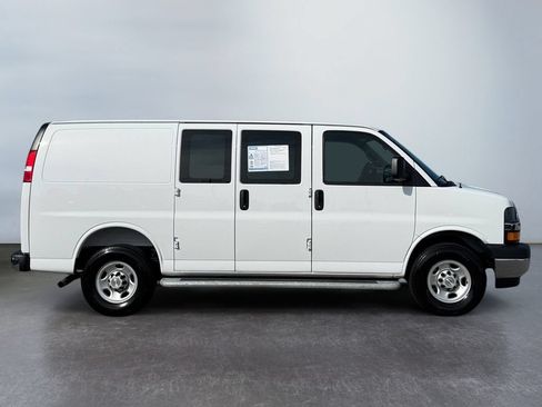 Used 2025 Chevrolet Express 2500 w/ Driver Convenience Package RWD image 2