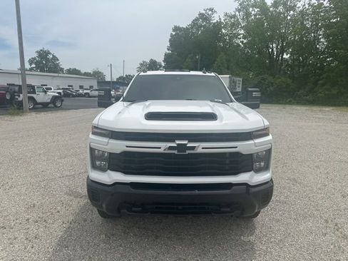 Certified 2024 Chevrolet Silverado 2500 Custom w/ Custom Value Package AWD/4WD image 3