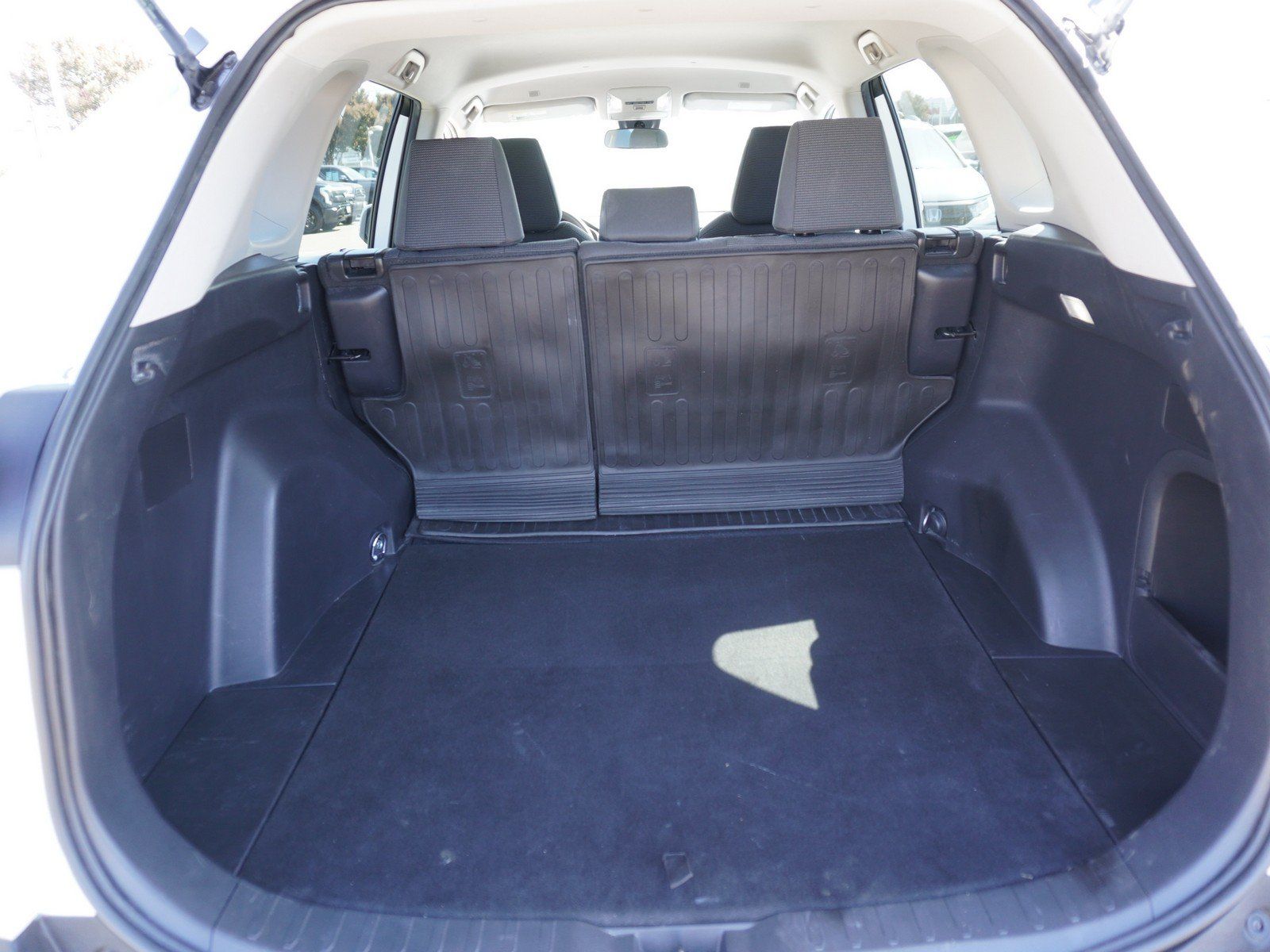 Used 2023 Toyota RAV4 LE AWD/4WD image 12