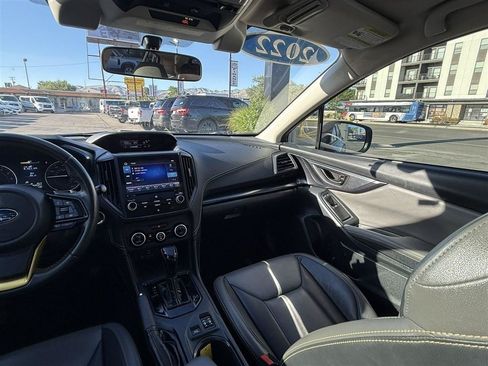 Used 2022 Subaru Crosstrek 2.5i Sport w/ Moonroof Package AWD/4WD image 17