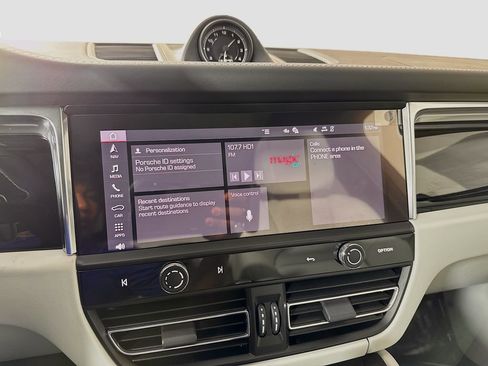 New 2026 Porsche Macan S image 15