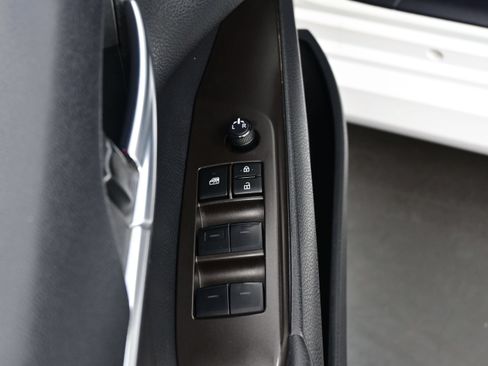 Used 2024 Toyota Camry LE FWD image 10