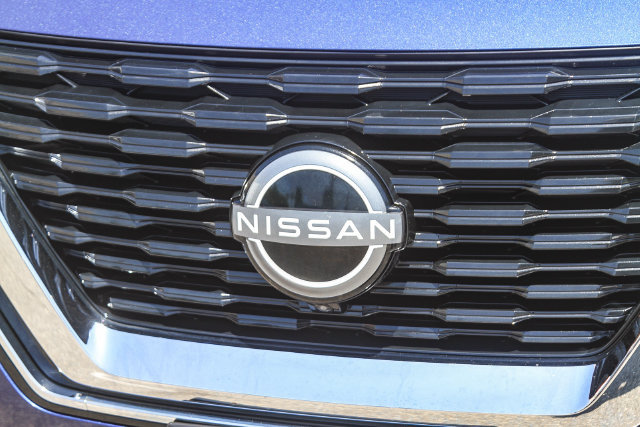 Used 2023 Nissan Rogue SL w/ SL Premium Package FWD image 6