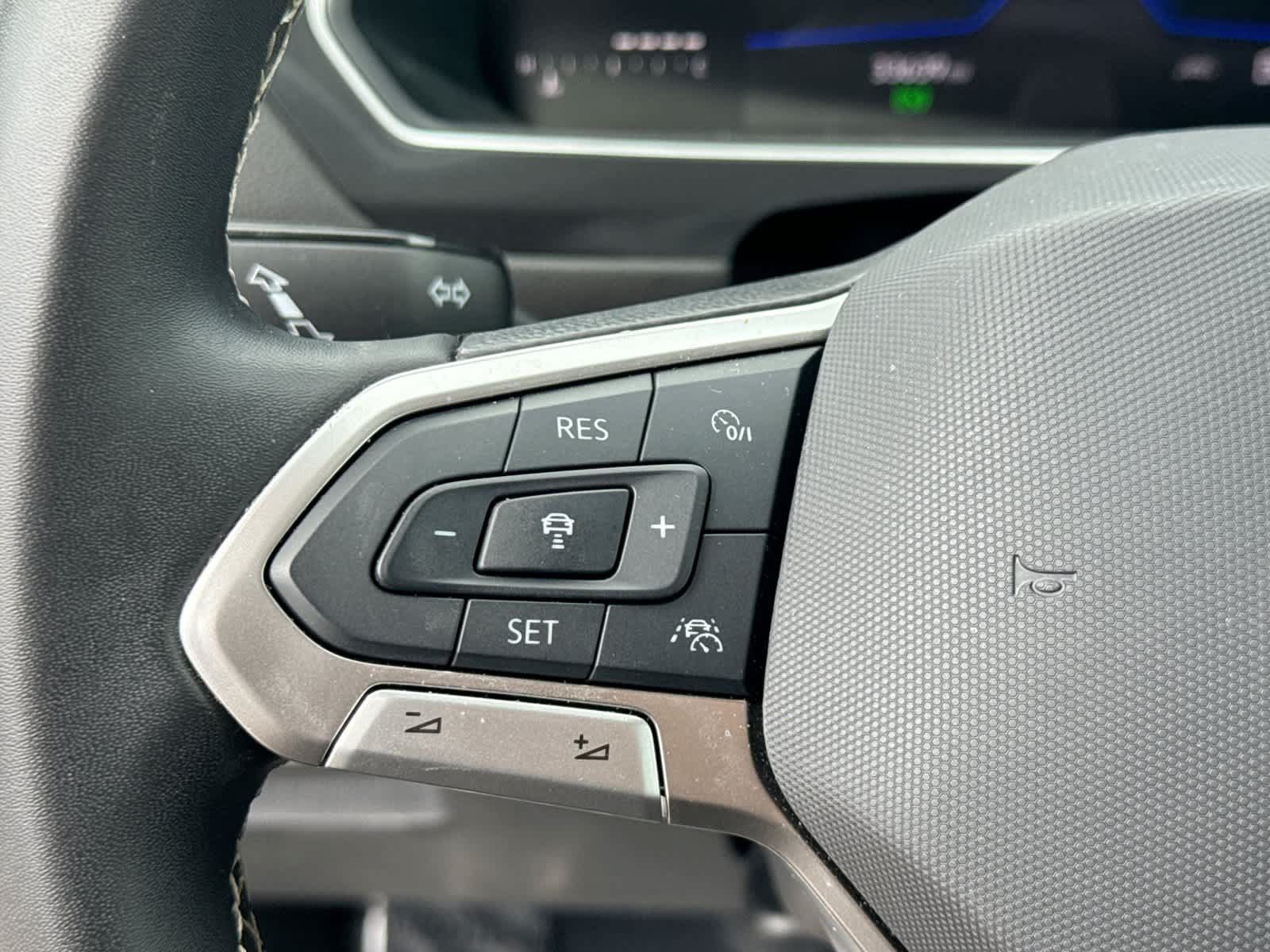 Used 2024 Volkswagen Tiguan S FWD image 29