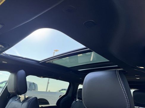 New 2026 Chrysler Pacifica Select image 28