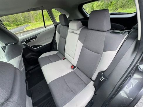 Used 2024 Toyota RAV4 XLE w/ Convenience Package image 12