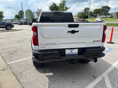 Used 2024 Chevrolet Silverado 2500 ZR2 w/ Technology Package AWD/4WD image 23