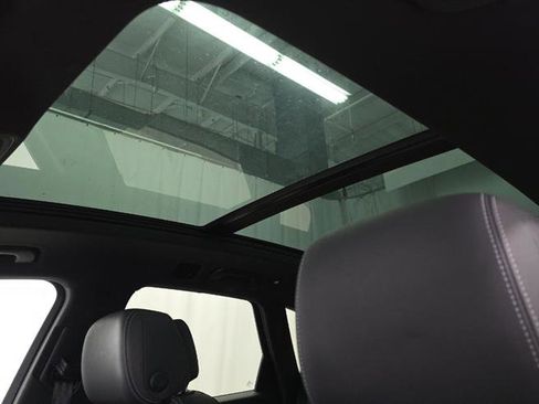 Used 2022 Audi SQ5 Premium Plus w/ Premium Plus Package image 6