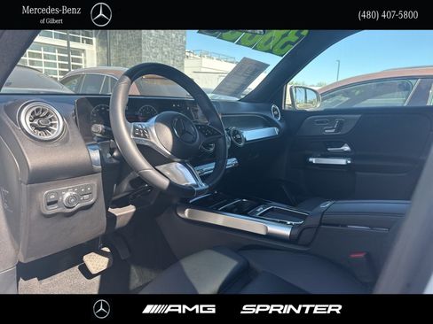 Certified 2025 Mercedes-Benz GLB 250 image 9