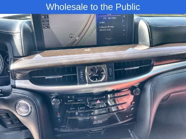 Used 2017 Lexus LX 570 4WD w/ Luxury Package image 18