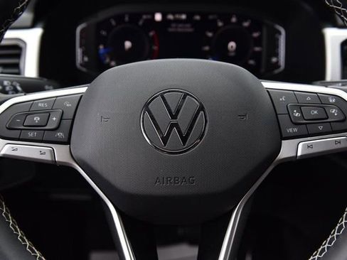 Used 2023 Volkswagen Atlas Cross Sport SEL image 18