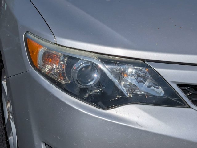 Used 2013 Toyota Camry SE FWD image 9