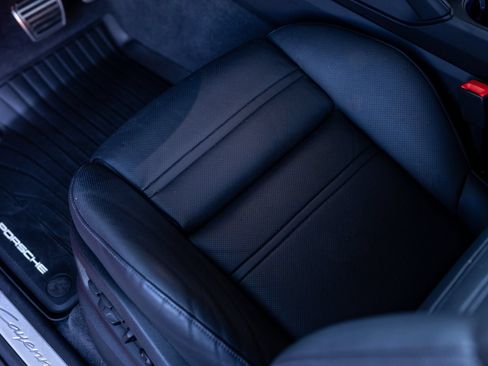 Certified 2024 Porsche Cayenne S AWD/4WD image 27