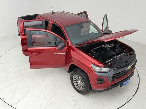 Used 2024 Chevrolet Colorado LT w/ LT Convenience Package II RWD image 14