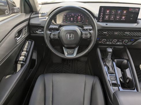 Used 2025 Honda Accord Touring image 14
