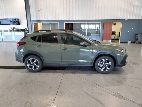 Used 2026 Subaru Crosstrek 2.5i Premium AWD/4WD image 8