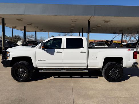 Used 2018 Chevrolet Silverado 2500 LT w/ Z71 Package, Off-Road image 2