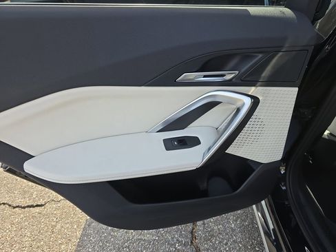 Used 2026 BMW X1 xDrive28i image 17