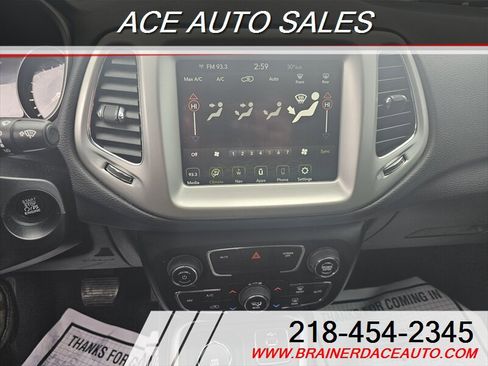 Used 2021 Jeep Compass Latitude image 11