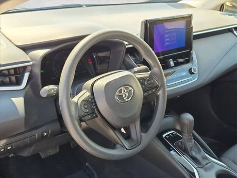 Used 2026 Toyota Corolla LE FWD image 9