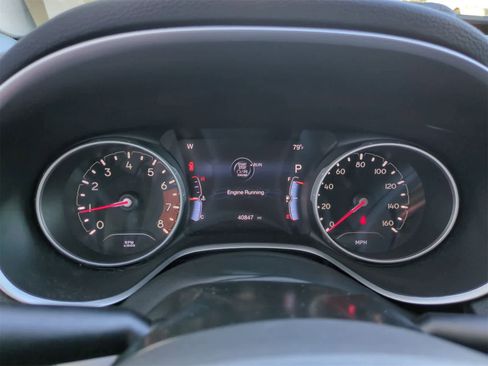 Certified 2019 Jeep Compass Limited image 32