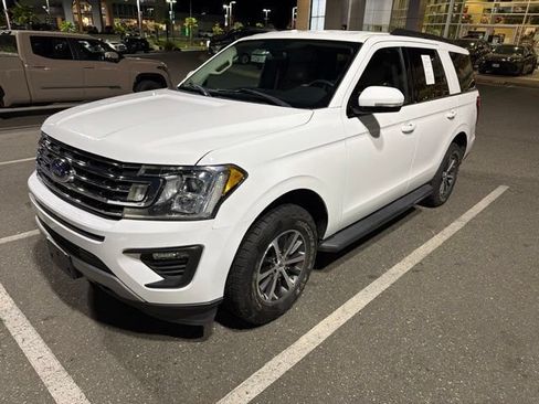 Used 2019 Ford Expedition XLT w/ Equipment Group 201A AWD/4WD image 2