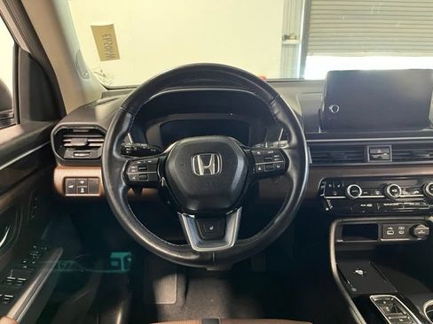 Used 2023 Honda Pilot Elite image 21