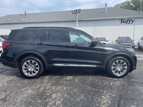 Used 2025 Ford Explorer Active w/ Active Comfort Package AWD/4WD image 10