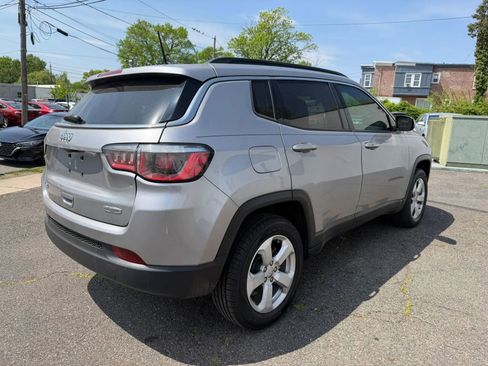 Used 2018 Jeep Compass Latitude AWD/4WD image 15
