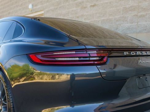 Used 2017 Porsche Panamera Turbo AWD/4WD image 19