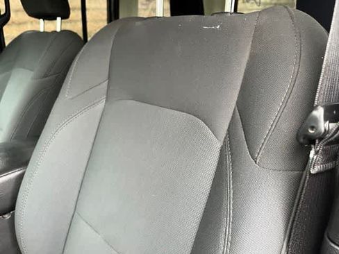 Used 2018 Jeep Wrangler Unlimited Sport S AWD/4WD image 7