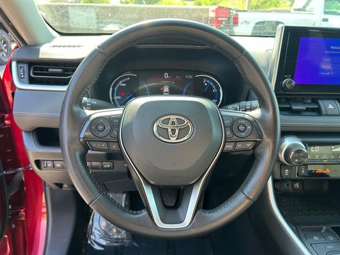 Certified 2023 Toyota RAV4 XLE w/ Convenience Package AWD/4WD image 13
