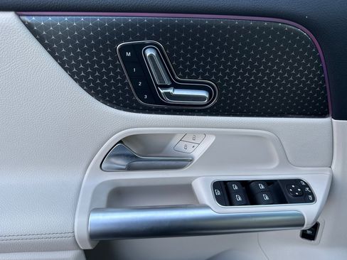 Certified 2025 Mercedes-Benz GLA 250 image 13