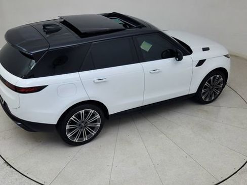 Used 2024 Land Rover Range Rover Sport SE image 81