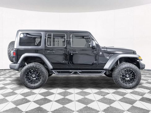 Used 2025 Jeep Wrangler Unlimited Sport AWD/4WD image 18